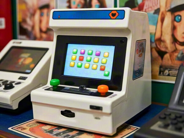 Retro Arcade Game Console – Pocket-Sized Nostalgia, Relive the Golden Age of Arcade Games
