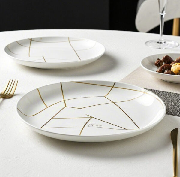 “Beauty of Geometry” Plate - A Fusion of Modern Simplicity and Art